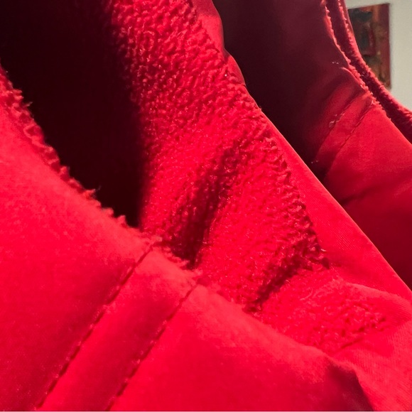 Gap Women’s Quilted Fleece Lined Puffer Vest - Picture 7 of 7